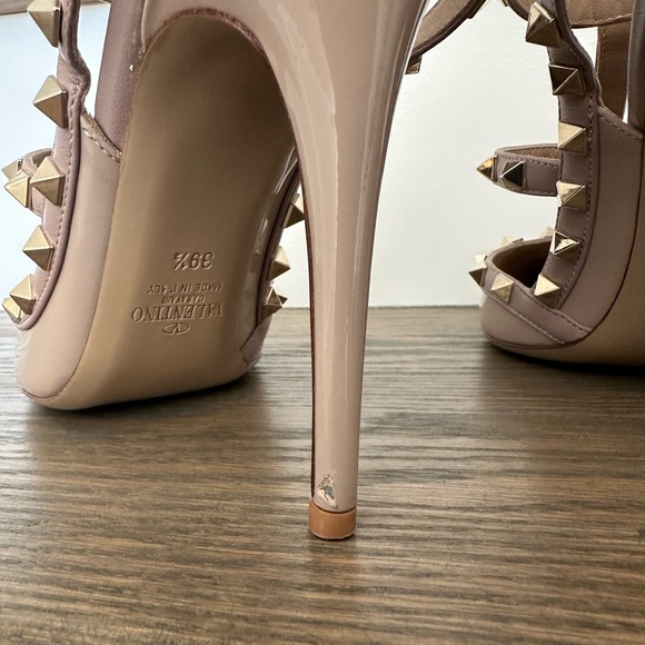 Valentino Patent Rockstud Caged Pumps 100 MM, Poudre - Picture 9 of 15